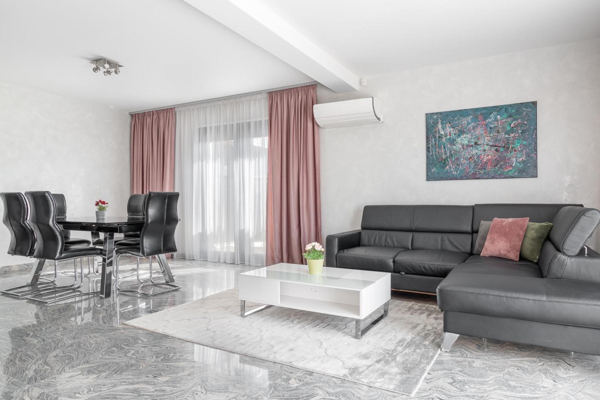 Appartamento Casa Fischer Ciheiu Esterno foto